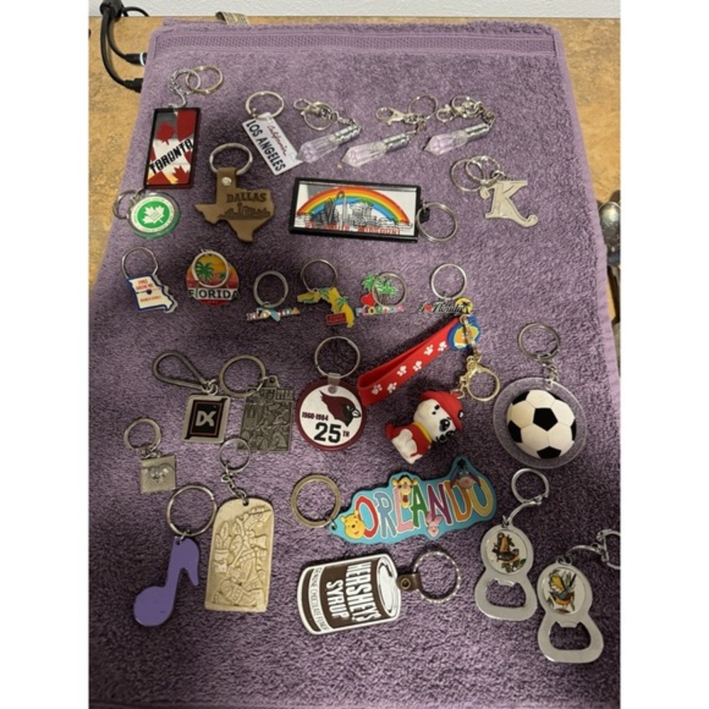 Keychain Lot‎ (27) Qty